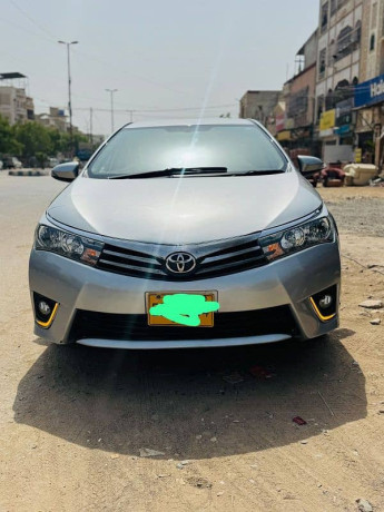 toyota-corolla-gli-automatic-13-vvti-2016-big-0