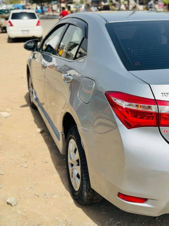 toyota-corolla-gli-automatic-13-vvti-2016-big-6