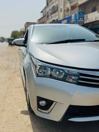 toyota-corolla-gli-automatic-13-vvti-2016-big-2
