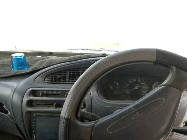 daihatsu-cuore-model-20042005-big-4
