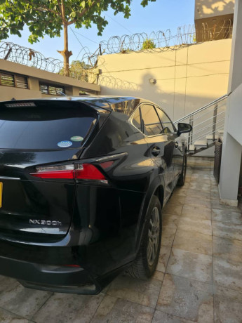 lexus-nx300-2016-big-6