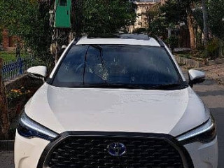toyota-corolla-cross-hev-x-2024
