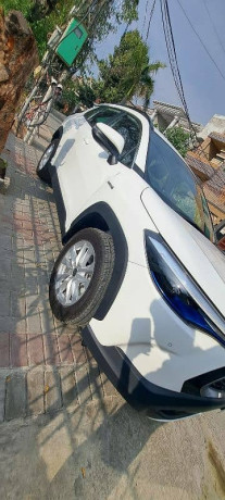 toyota-corolla-cross-hev-x-2024-big-11