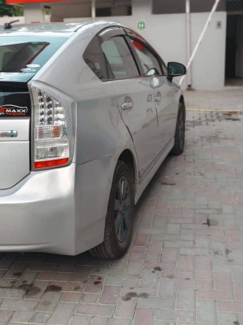 toyota-prius-2014-big-4