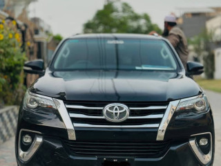 fortuner-27-full-option-push-startkeyless-entrycruise-control