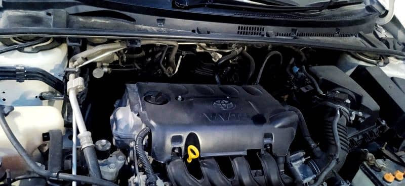 toyota-corolla-gli-2019-zero-condition-big-4