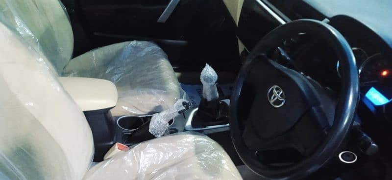 toyota-corolla-gli-2019-zero-condition-big-8