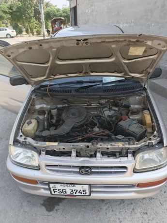 daihatsu-cuore-2005-big-7