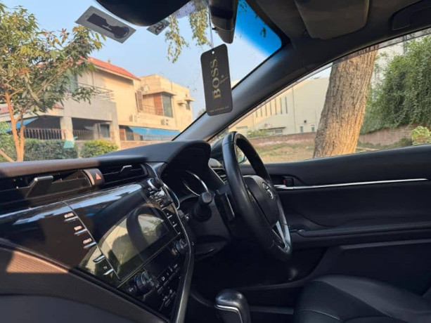 toyota-camry-2023-big-12