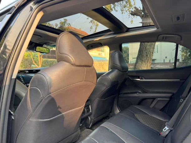 toyota-camry-2023-big-13