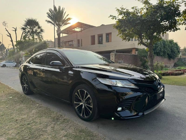 toyota-camry-2023-big-5