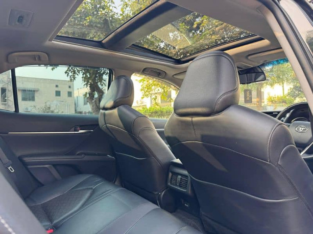 toyota-camry-2023-big-9