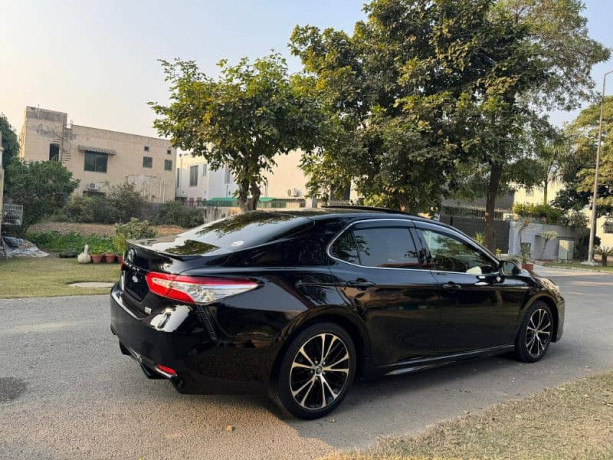 toyota-camry-2023-big-2