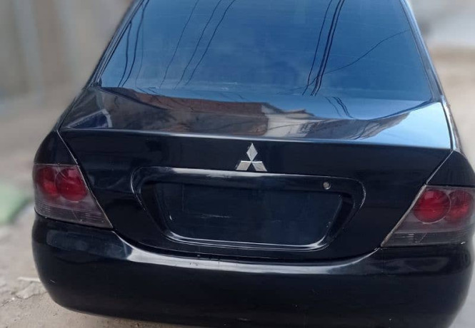 mitsubishi-lancer-2005-big-7