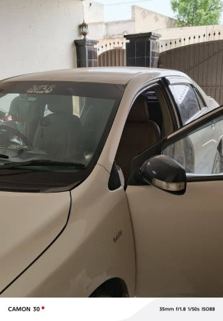 toyota-corolla-xli-2012-big-0