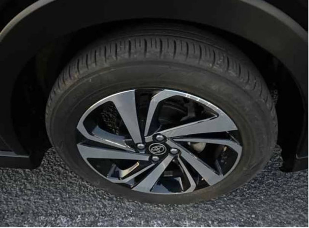 raize-2021-model-4-grade-30k-km-2025-import-june-z-package-g-pkg-big-4