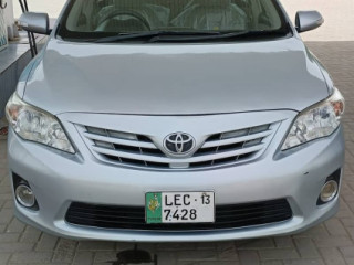 toyota-corolla-gli-2013