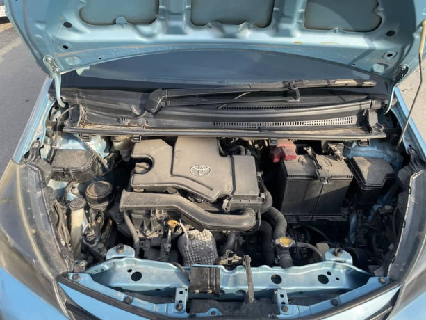 toyota-vitz-big-16