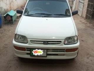 daihatsu-cuore-2012