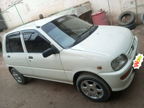 daihatsu-cuore-2012-big-4