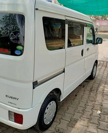 suzuki-every-20192024-japanese-big-13