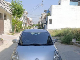 daihatsu-boon-2012