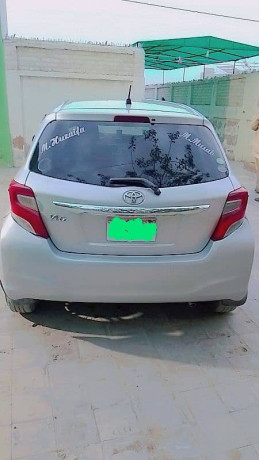 toyota-vitz-2014-big-1