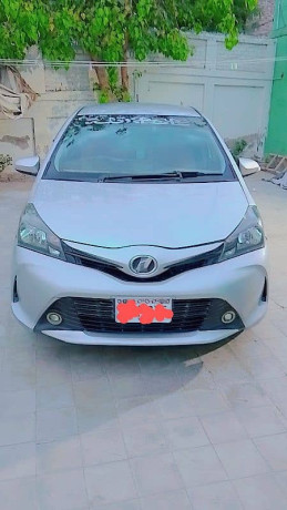 toyota-vitz-2014-big-0