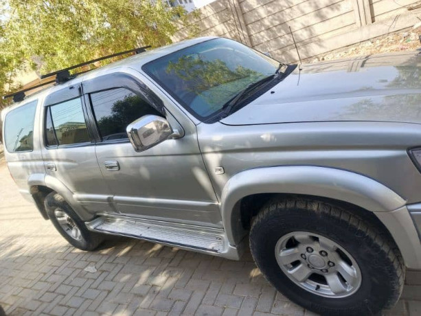 toyota-surf-2000-big-1
