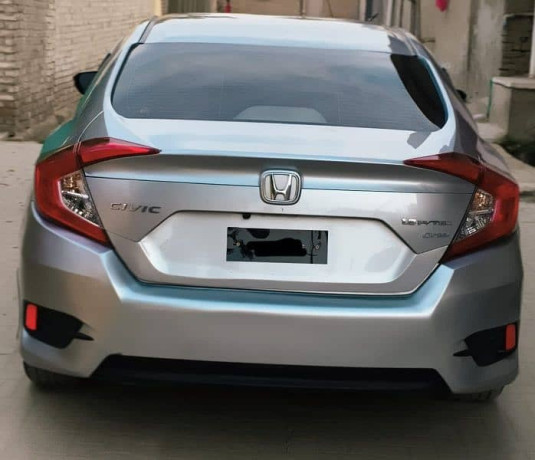 honda-civic-ug-2018-red-meter-big-1