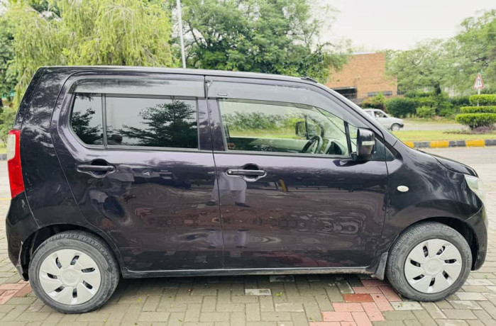 suzuki-wagon-r-fa-2015-big-3