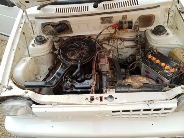 suzuki-mehran-vxr-2009-big-10