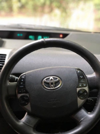 toyota-prius-2008-big-13