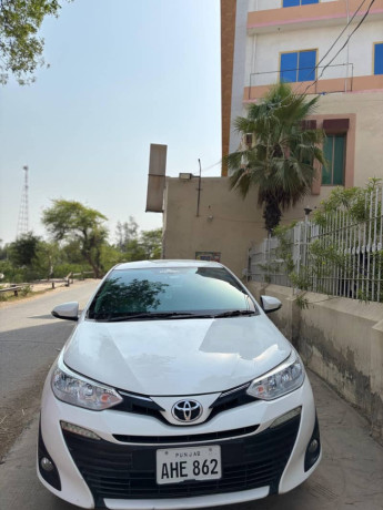 toyota-yaris-2022-13-ativ-big-0