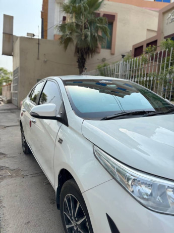 toyota-yaris-2022-13-ativ-big-5