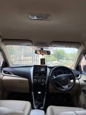 toyota-yaris-2022-13-ativ-big-2