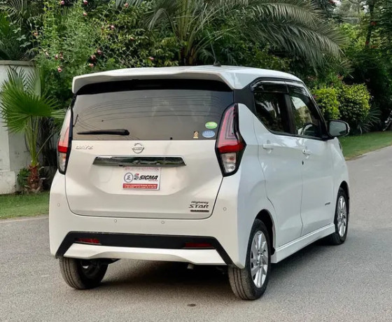nissan-dayz-highway-star-20202023-big-8