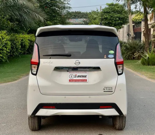 nissan-dayz-highway-star-20202023-big-4