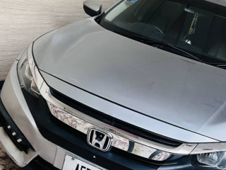 honda-civic-2018-ug