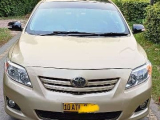 toyota-corolla-altis-2010