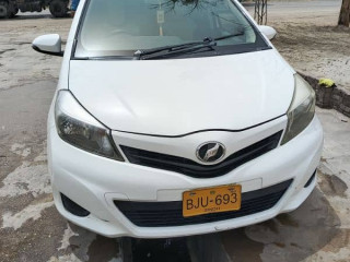 toyota-vitz-2013