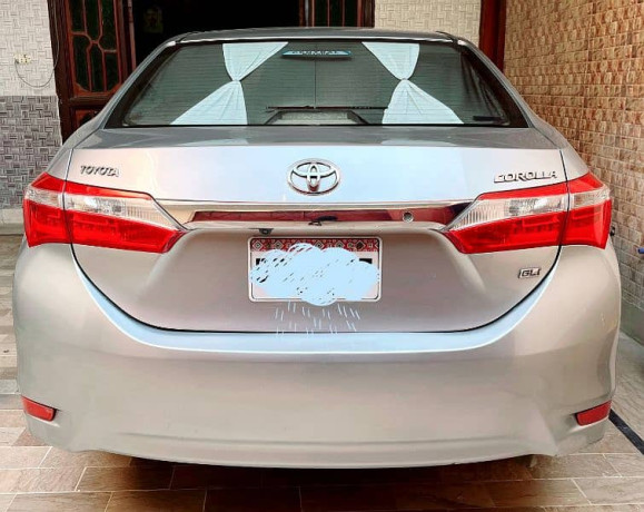 toyota-corolla-gli-2015-btob-genuine-big-1