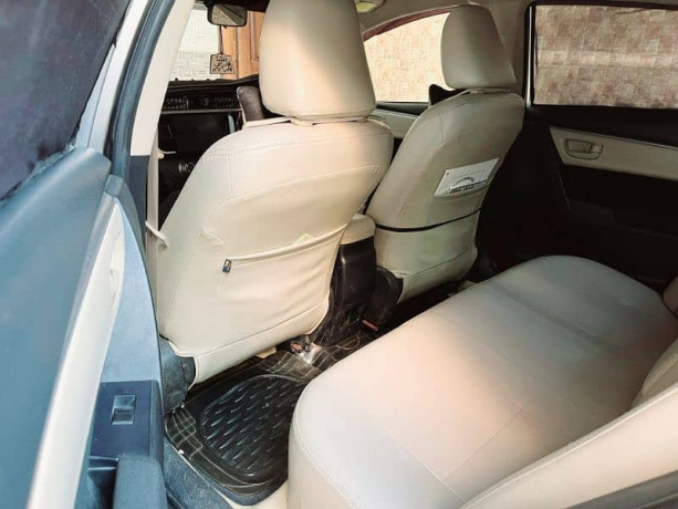 toyota-corolla-gli-2015-btob-genuine-big-8