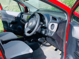 toyota-vitz-2012-total-guneune-mechanically-ok-all-documents-clear