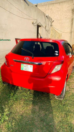 toyota-vitz-2012-total-guneune-mechanically-ok-all-documents-clear-big-2
