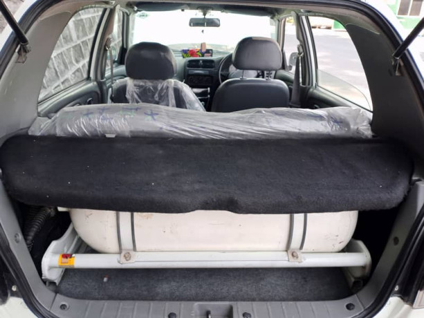 suzuki-alto-2005-big-2