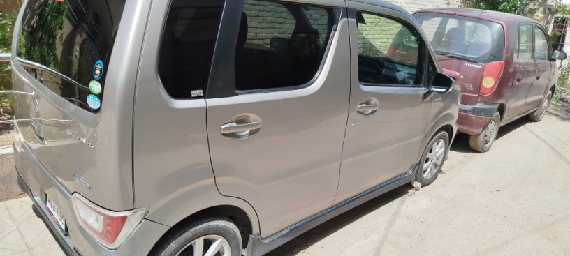 suzuki-wagonr-hybrid-big-15