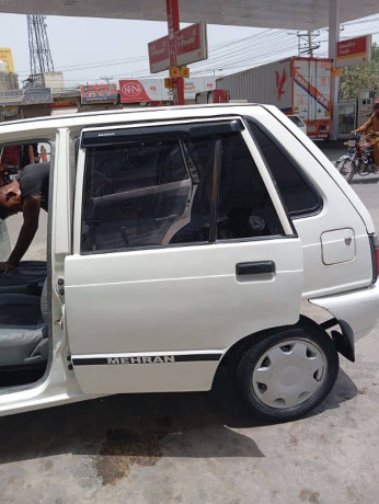 suzuki-mehran-vxr-2016-big-14