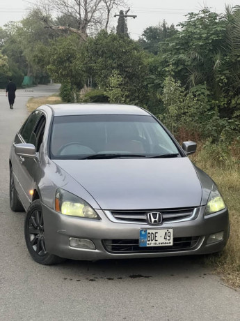 honda-accord-2003-big-3
