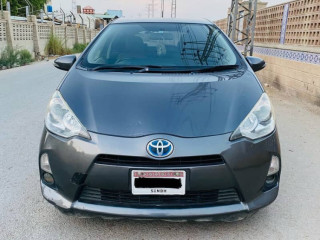 toyota-aqua-g-led-201316